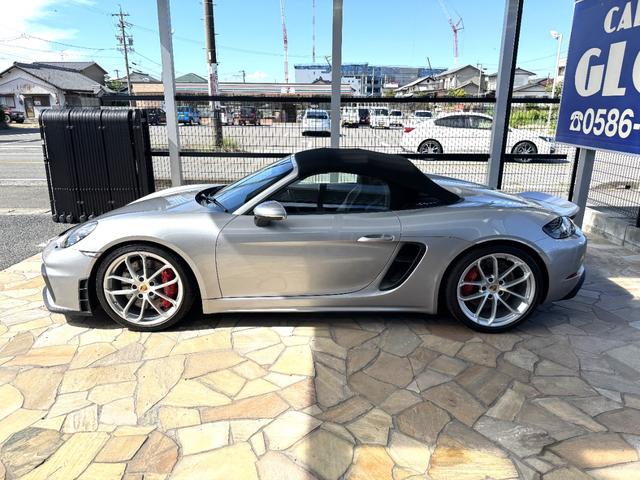 ７１８スパイダー ７１８スパイダー　Ｄ車　１年保証　ＧＴシルバーメタリック　ＧＴスポーツステアリング　ＰＤＬＳ　スポーツクロノＰＫＧ　スポーツエキゾースト　ＰＳＥコントローラー　Ｂカメラ（50枚目）