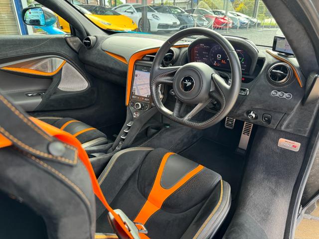 720S ベースグレード D車 1年走行無制限保証 RYFT製カーボンフェンダー・リアウィング(純正有) 社外マフラー・社外ホイール(純正有) B&Wサウンド Fリフター Bカメラ(16枚目)