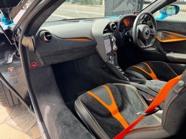 720S ベースグレード D車 1年走行無制限保証 RYFT製カーボンフェンダー・リアウィング(純正有) 社外マフラー・社外ホイール(純正有) B&Wサウンド Fリフター Bカメラ(30枚目)