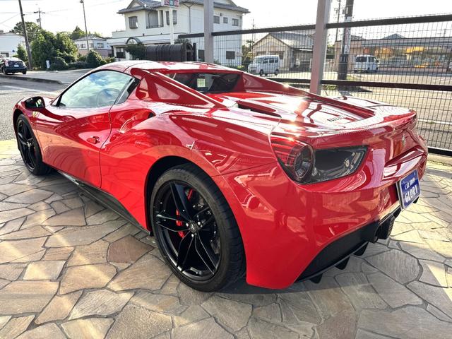 FERRARI 488 SPIDER BASE GRADE