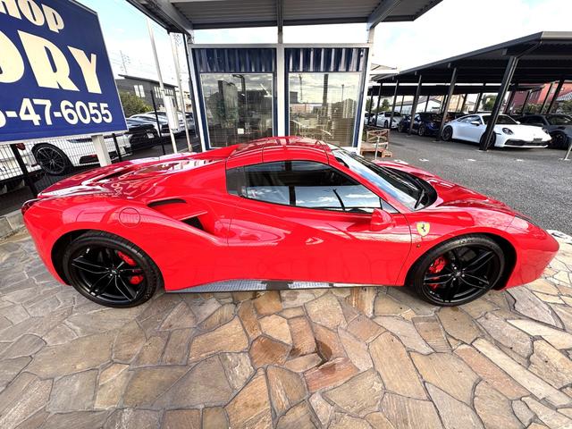 FERRARI 488 SPIDER BASE GRADE