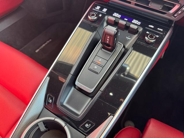 ９１１ ９１１ターボＳ　Ｄ車　１年走行無制限保証　スポーツクロノＰＫＧ　スポーツエキゾースト　ＰＣＣＢ　ＰＡＳＭ　ＬＥＤマトリックスシステム　ＢＯＳＥサウンド　シートヒーター　プライバシーガラス　Ｂカメラ（23枚目）