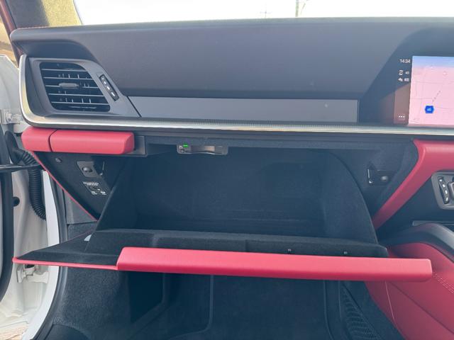 ９１１ ９１１ターボＳ　Ｄ車　１年走行無制限保証　スポーツクロノＰＫＧ　スポーツエキゾースト　ＰＣＣＢ　ＰＡＳＭ　ＬＥＤマトリックスシステム　ＢＯＳＥサウンド　シートヒーター　プライバシーガラス　Ｂカメラ（29枚目）