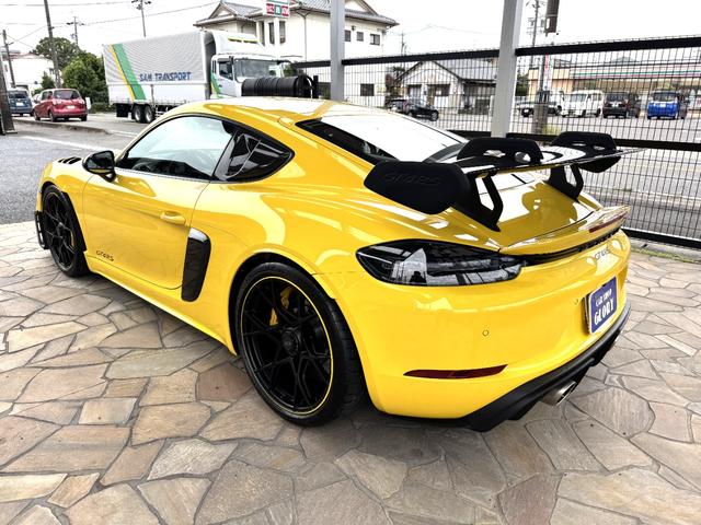 ７１８ケイマン ７１８ケイマンＧＴ４　Ｄ車　新車保証　ＯＰ５４０　ヴァイザッハパッケージ　スポーツクロノＰＫＧ　スポーツエキゾースト　ＰＣＣＢ　ライトデザインパッケージ　ＢＯＳＥサウンド　カーボンウィンドウトライアングルトリム　Ｆリフター（8枚目）