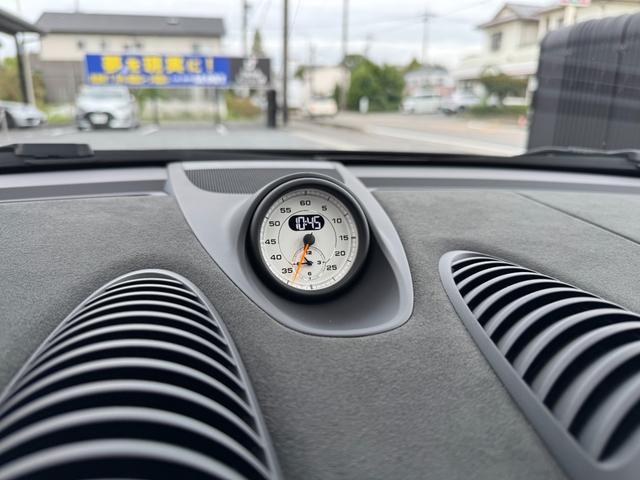 ７１８ケイマン ７１８ケイマンＧＴ４　Ｄ車　新車保証　ＯＰ５４０　ヴァイザッハパッケージ　スポーツクロノＰＫＧ　スポーツエキゾースト　ＰＣＣＢ　ライトデザインパッケージ　ＢＯＳＥサウンド　カーボンウィンドウトライアングルトリム　Ｆリフター（19枚目）