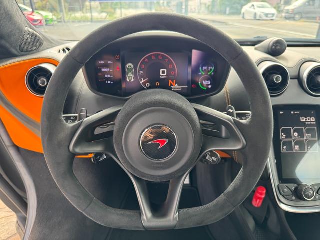 540C ベースグレード D車 1年走行無制限保証 カーボンエクステリアパック ラグジュアリーパック B&Wオーディオ セキュリティパック Bカメラ(17枚目)