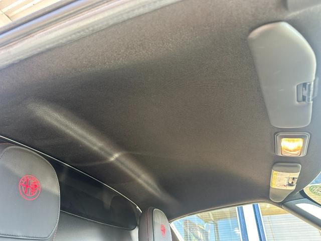 ４Ｃ ベースグレード　正規Ｄ車　１年走行無制限保証　タイベル交換済　ハーフレザー　パドルシフト　純正アルミホイールＦ１８Ｒ１９　イエローキャリパー（40枚目）