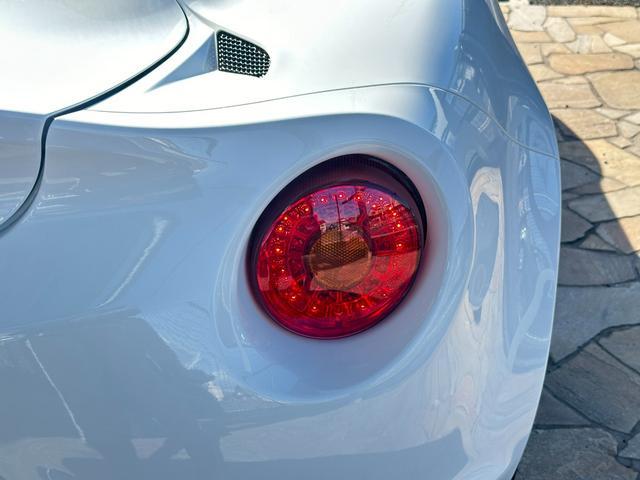 ４Ｃ ベースグレード　正規Ｄ車　１年走行無制限保証　タイベル交換済　ハーフレザー　パドルシフト　純正アルミホイールＦ１８Ｒ１９　イエローキャリパー（45枚目）