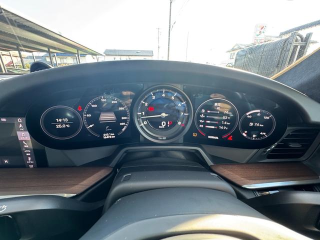 911 911カレラS D車 1年保証 パルダオインテリアPKG スポーツクロノPKG スポーツエキゾースト GTスポーツステアリング エントリードライブシステム アダプティブクルーズコントロール BOSEサウンド Bカメラ(19枚目)