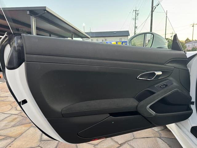 ７１８ケイマン ７１８ケイマンＧＴＳ　４．０　Ｄ車　新車保証　ワンオーナー　スポーツクロノＰＫＧ　スポーツエキゾースト　ＰＡＳＭ　ＬＥＤヘッドライト（ＰＤＬＳ）　シートヒーター　Ｂカメラ（36枚目）