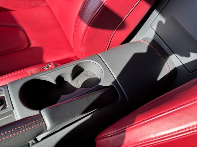 R8スパイダー ベースグレード D車 1年走行無制限保証 パンサーブラック ABTカーボンエアロ カーボンインテリア 社外ナビ 社外ホイール(純正有) シートヒーター フロントプロテクション Bカメラ(24枚目)