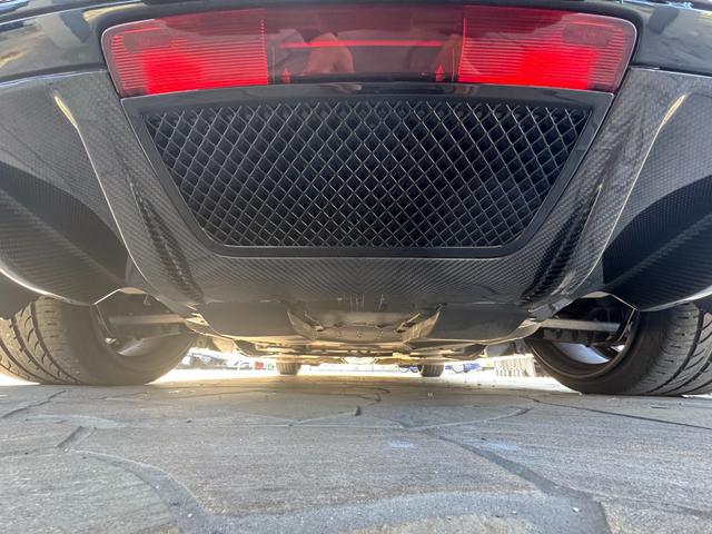 R8スパイダー ベースグレード D車 1年走行無制限保証 パンサーブラック ABTカーボンエアロ カーボンインテリア 社外ナビ 社外ホイール(純正有) シートヒーター フロントプロテクション Bカメラ(32枚目)