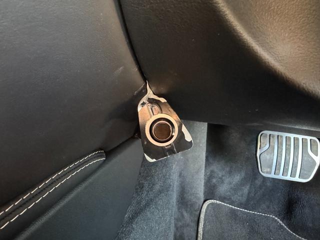 エアサスボタン