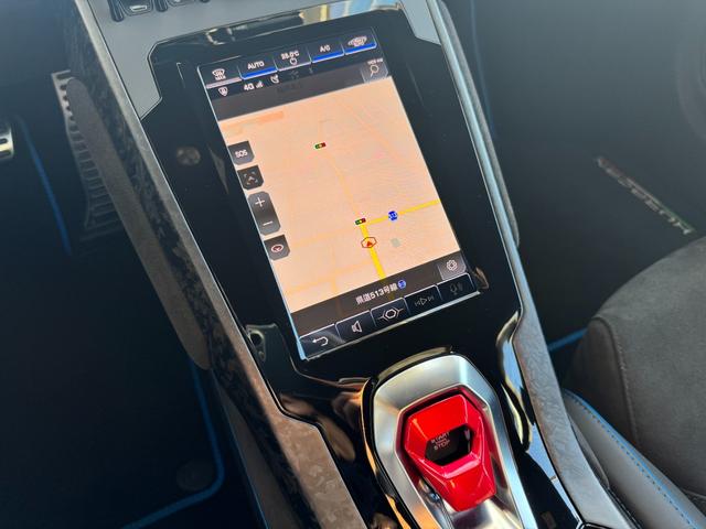 ウラカン ＥＶＯクーペ　Ｄ車　１年走行無制限保証　パワークラフト可変マフラー（純正有）　スタイルＰＫＧ　カーボンインテリア　ガラスエンジンフード　ブランディングＰＫＧ　Ｆリフター　Ｂカメラ（22枚目）