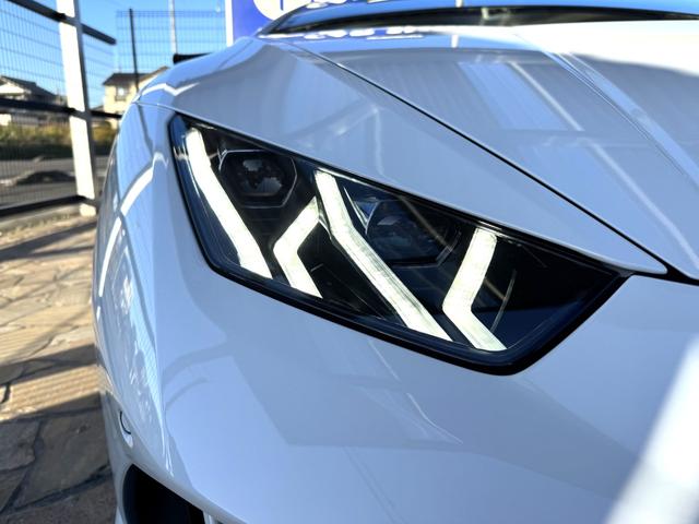 ウラカン ＥＶＯクーペ　Ｄ車　１年走行無制限保証　パワークラフト可変マフラー（純正有）　スタイルＰＫＧ　カーボンインテリア　ガラスエンジンフード　ブランディングＰＫＧ　Ｆリフター　Ｂカメラ（45枚目）