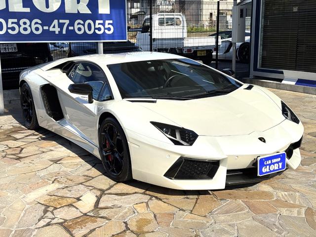 アヴェンタドール LP700-4 D車 1年走行無制限保証 ブランディングPKG F・RエクステリアカーボンPKG カーボンエンジンカバー クリアエンジンフード Fリフター カーボンセラミックブレーキ レッドキャリパー Bカメラ(8枚目)