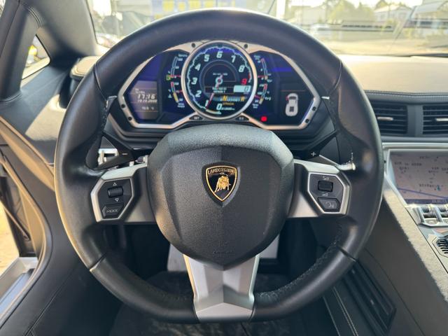 アヴェンタドール LP700-4 D車 1年走行無制限保証 ブランディングPKG F・RエクステリアカーボンPKG カーボンエンジンカバー クリアエンジンフード Fリフター カーボンセラミックブレーキ レッドキャリパー Bカメラ(17枚目)