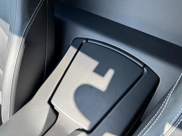 アヴェンタドール LP700-4 D車 1年走行無制限保証 ブランディングPKG F・RエクステリアカーボンPKG カーボンエンジンカバー クリアエンジンフード Fリフター カーボンセラミックブレーキ レッドキャリパー Bカメラ(24枚目)