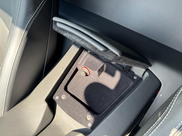 アヴェンタドール LP700-4 D車 1年走行無制限保証 ブランディングPKG F・RエクステリアカーボンPKG カーボンエンジンカバー クリアエンジンフード Fリフター カーボンセラミックブレーキ レッドキャリパー Bカメラ(25枚目)