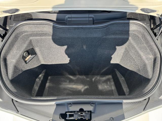 アヴェンタドール LP700-4 D車 1年走行無制限保証 ブランディングPKG F・RエクステリアカーボンPKG カーボンエンジンカバー クリアエンジンフード Fリフター カーボンセラミックブレーキ レッドキャリパー Bカメラ(48枚目)