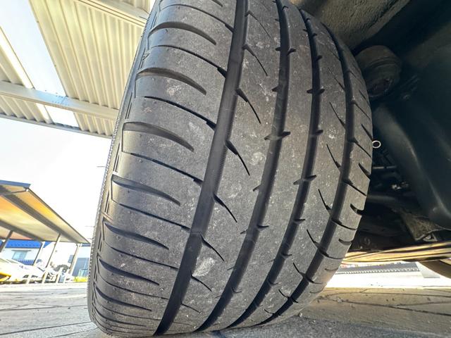 911 911カレラ D車 電動シート カラークレスト レザーステアリング ブラックキャリパー コンチネンタル製オーディオ カラークレストセンターキャップ(32枚目)