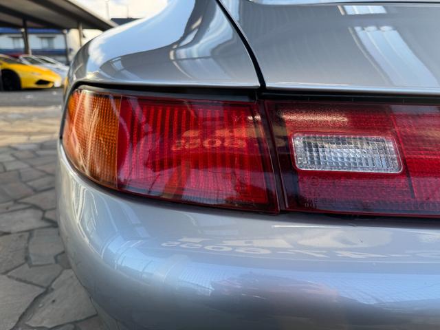 911 911カレラ D車 電動シート カラークレスト レザーステアリング ブラックキャリパー コンチネンタル製オーディオ カラークレストセンターキャップ(43枚目)