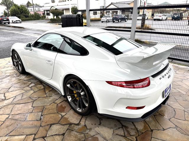 ���X�X�[�p�[�J�[��I�[�v���J�[��p�̉����t���W����L��܂��̂ŁA�J�ł����S���Ă����X���������I