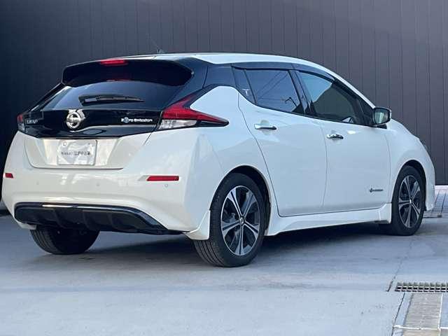 リーフ X 10万台記念車 メーカーナビ バックカメラ ETC アダプティブクルーズコントロール ナビTV ワンオーナー車 Bカメラ レーンキープアシスト 衝突軽減ブレーキ LEDヘッド ドラレコ キーフリー イモビライザー インテリジェントキー ETC 記録簿(2枚目)