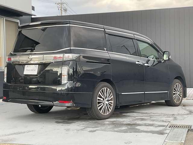 エルグランド 2.5 250ハイウェイスターS メモリーナビ 後席モニター ETC 左側オートスライドドア アルミホイル 点検記録簿 360カメラ ドライブレコーダ ワンオ-ナ-車 サイドカメラ クルコン インテリキー Bカメラ LEDヘッドランプ サイドカーテンエアバック 盗難防止(2枚目)