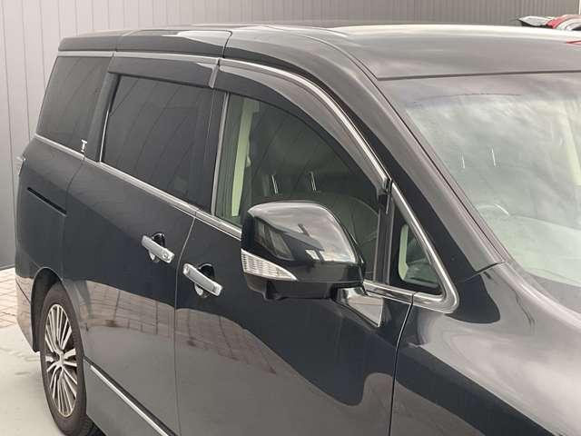 エルグランド 2.5 250ハイウェイスターS メモリーナビ 後席モニター ETC 左側オートスライドドア アルミホイル 点検記録簿 360カメラ ドライブレコーダ ワンオ-ナ-車 サイドカメラ クルコン インテリキー Bカメラ LEDヘッドランプ サイドカーテンエアバック 盗難防止(6枚目)