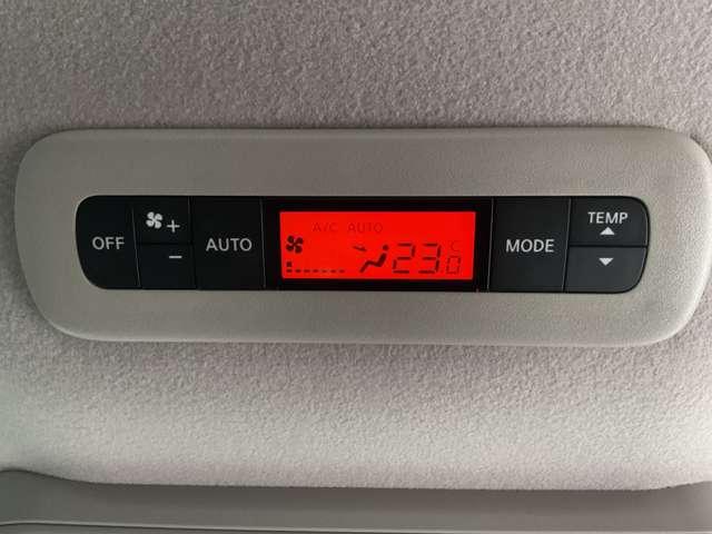 エルグランド 2.5 250ハイウェイスターS メモリーナビ 後席モニター ETC 左側オートスライドドア アルミホイル 点検記録簿 360カメラ ドライブレコーダ ワンオ-ナ-車 サイドカメラ クルコン インテリキー Bカメラ LEDヘッドランプ サイドカーテンエアバック 盗難防止(16枚目)