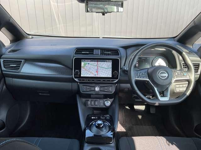 運転手目線の視界です。纏り感があり落ち着きますね。