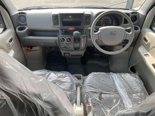 クリッパーバン 660 DX ハイルーフ ※※雹害車※※ラジオ リモコンキー デュアルカメラブレーキサポート リモコンキー エアコン 運転席エアバッグ パワーウィンドウ Wエアバッグ パワーステアリング ABS レーンキープ iストップ(3枚目)