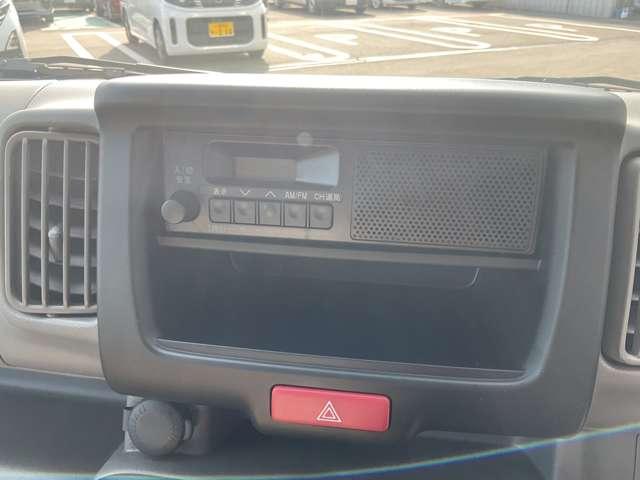 クリッパーバン 660 DX ハイルーフ ※※雹害車※※ラジオ リモコンキー デュアルカメラブレーキサポート リモコンキー エアコン 運転席エアバッグ パワーウィンドウ Wエアバッグ パワーステアリング ABS レーンキープ iストップ(11枚目)