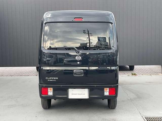 クリッパーバン 660 DX ハイルーフ ※※雹害車※※ラジオ リモコンキー デュアルカメラブレーキサポート リモコンキー エアコン 運転席エアバッグ パワーウィンドウ Wエアバッグ パワーステアリング ABS レーンキープ iストップ(18枚目)