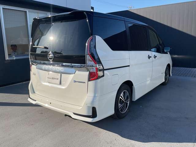 セレナ １．２　ｅ－ＰＯＷＥＲ　ハイウェイスター　Ｖ　メモリーナビ　後席モニター　ＥＴＣ　３６０°カメラ　エマジェンシーブレーキ　１オナ　スマキー　バックカメラ　ＬＥＤ　レーンアシスト　点検記録簿付　ＥＴＣ　ドラレコ　Ａストップ　イモビ　フルオートエアコン　アルミホイール　エアバック（2枚目）