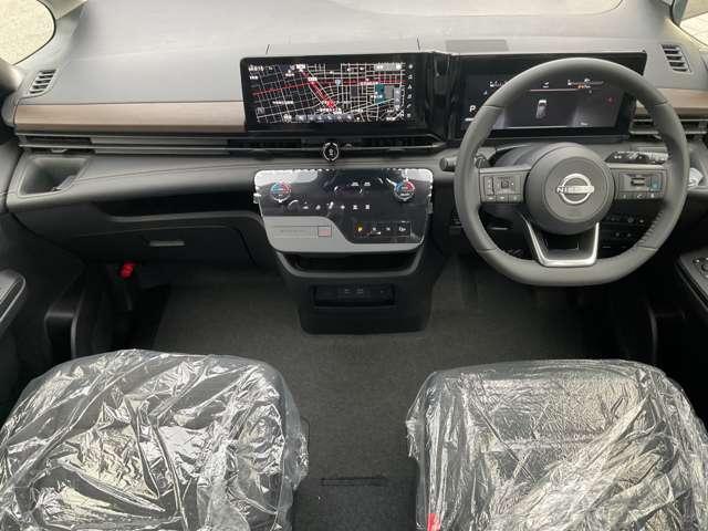 セレナ ２．０　ハイウェイスターＶ　※※雹害車※※メーカーナビ　全周囲カメラ　Ｗ電動スライド　レーダークルコン　レーンアシスト　ＬＥＤランプ　ワンオーナー車　盗難防止システム　ＥＴＣ装備　カーテンエアバッグ　アルミホイール　キーフリー　メモリ－ナビ　ナビＴＶ　エアコン　ドラレコ（3枚目）