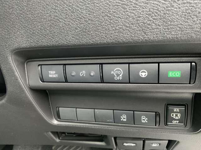 セレナ ２．０　ハイウェイスターＶ　※※雹害車※※メーカーナビ　全周囲カメラ　Ｗ電動スライド　レーダークルコン　レーンアシスト　ＬＥＤランプ　ワンオーナー車　盗難防止システム　ＥＴＣ装備　カーテンエアバッグ　アルミホイール　キーフリー　メモリ－ナビ　ナビＴＶ　エアコン　ドラレコ（8枚目）