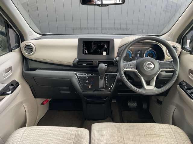 デイズ ６６０　Ｘ　ナビレス　全周囲カメラ　踏み間違い防止　アラウンドＭ　踏み間違え防止　スマートキー　イモビライザー　バックカメラ　１オーナー　レーンキープ　アイドリングストップ　キーレス　フルオートエアコン　ＷＡＢ　記録簿　運転席エアバック　ＰＳ　ＡＢＳ（4枚目）