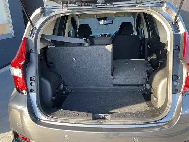 ノート １．２　ｅ－ＰＯＷＥＲ　Ｘ　Ｖセレクション　メモリーナビ　全周囲カメラ　ＥＴＣ２．０　アラウンドカメラ　ワンオ－ナ－車　運転席助手席エアバック　エアバッグ　衝突被害軽減装置　イモビライザー　ＬＥＤヘッドライト　パワーウインドウ　レーンアシスト　ＥＴＣ　アルミホイール　スマートキー（9枚目）