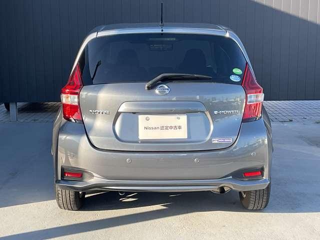 ノート １．２　ｅ－ＰＯＷＥＲ　Ｘ　Ｖセレクション　メモリーナビ　全周囲カメラ　ＥＴＣ２．０　アラウンドカメラ　ワンオ－ナ－車　運転席助手席エアバック　エアバッグ　衝突被害軽減装置　イモビライザー　ＬＥＤヘッドライト　パワーウインドウ　レーンアシスト　ＥＴＣ　アルミホイール　スマートキー（13枚目）