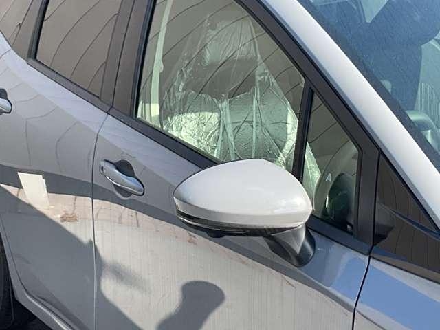 ノート 1.2 X ※※雹害車※※ナビレス 全周囲カメラ リアカメラ 衝突被害軽減ブレ-キ 全方位カメラ 禁煙車 レーンアシスト インテリジェントキー ワンオーナー アイドリングストップ 盗難防止システム サイドカーテンエアバック サイドカメラ キーレス(6枚目)