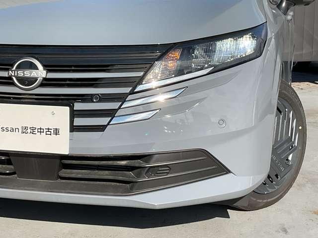 ノート 1.2 X ※※雹害車※※ナビレス 全周囲カメラ リアカメラ 衝突被害軽減ブレ-キ 全方位カメラ 禁煙車 レーンアシスト インテリジェントキー ワンオーナー アイドリングストップ 盗難防止システム サイドカーテンエアバック サイドカメラ キーレス(7枚目)