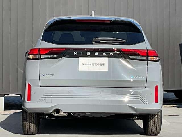 ノート 1.2 X ※※雹害車※※ナビレス 全周囲カメラ リアカメラ 衝突被害軽減ブレ-キ 全方位カメラ 禁煙車 レーンアシスト インテリジェントキー ワンオーナー アイドリングストップ 盗難防止システム サイドカーテンエアバック サイドカメラ キーレス(15枚目)