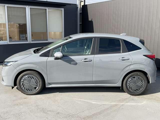 ノート 1.2 X ※※雹害車※※ナビレス 全周囲カメラ リアカメラ 衝突被害軽減ブレ-キ 全方位カメラ 禁煙車 レーンアシスト インテリジェントキー ワンオーナー アイドリングストップ 盗難防止システム サイドカーテンエアバック サイドカメラ キーレス(16枚目)