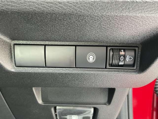 ノート 1.2 X ※※雹害車※※ナビレス 全周囲カメラ リアカメラ 衝突被害軽減ブレ-キ 全方位カメラ 禁煙車 LEDヘッドライト レーンアシスト インテリジェントキー ワンオーナー アイドリングストップ 盗難防止システム サイドカーテンエアバック ABS(8枚目)