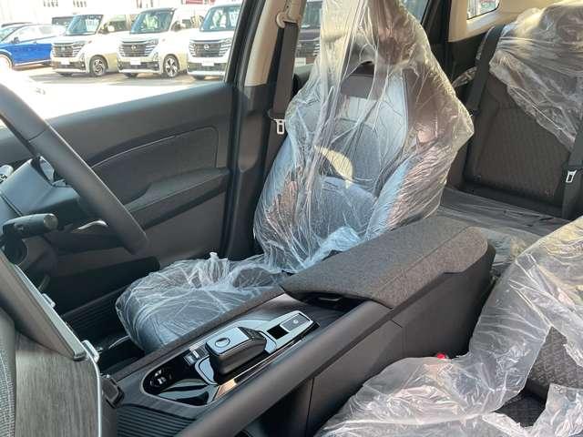 オーラ 1.2 G ※※雹害車※※ナビレス 全周囲カメラ 自動(被害軽減)ブレーキ LED LKA サイドカメラ カーテンエアバッグ イモビライザー アルミホイール 禁煙 インテリジェントキー パワーウィンドウ ワンオーナー フルオートエアコン エアバッグ(33枚目)