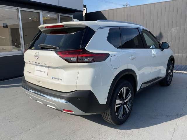 エクストレイル １．５　Ｇ　ｅ－４ＯＲＣＥ　４ＷＤ　※※雹害車※※メーカーナビ　全周囲カメラ　１オーナー　パークアシスト　禁煙　寒冷地仕様　ＬＥＤヘッドランプ　ナビＴＶ　スマートキー　レーダークルーズ　ＬＫＡ　キーフリー　ＥＴＣ　４ＷＤ　アルミホイール　メモリーナビ　バックカメラ　サイドカメラ（14枚目）