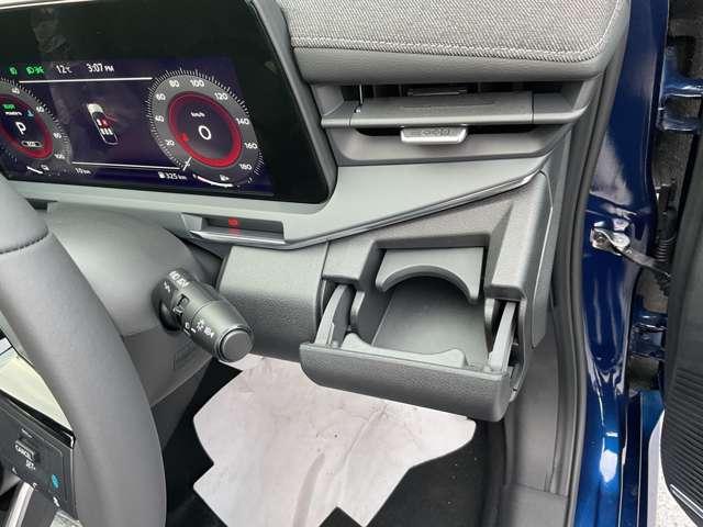 オーラ １．２　Ｇ　※※雹害車※※メーカーナビ　全周囲カメラ　自動（被害軽減）ブレーキ　ＬＥＤ　ＬＫＡ　サイドカメラ　ＥＴＣ　カーテンエアバッグ　イモビライザー　アルミホイール　インテリジェントキー　パワーウィンドウ　ワンオーナー　フルオートエアコン　ナビＴＶ（12枚目）