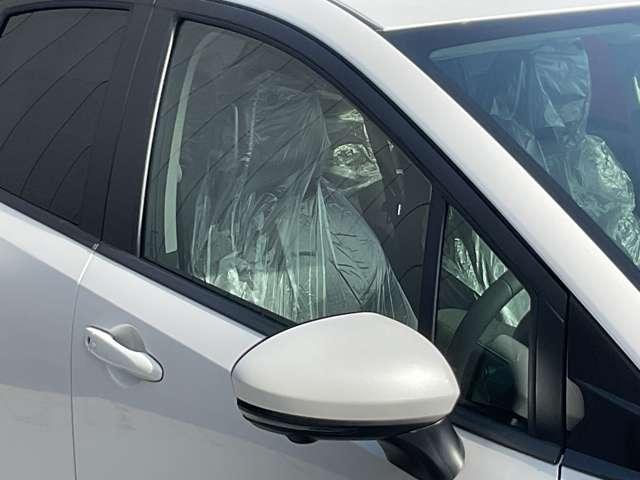 オーラ １．２　Ｇ　※※雹害車※※メーカーナビ　全周囲カメラ　フルセグテレビ　前席シートヒーター　ＥＴＣ車載器　アルミ　ＬＤＷ　バックモニター　禁煙　エアバッグ　サイドエアバッグ　アイドリングストップ　メモリーナビ　ＰＷ（6枚目）